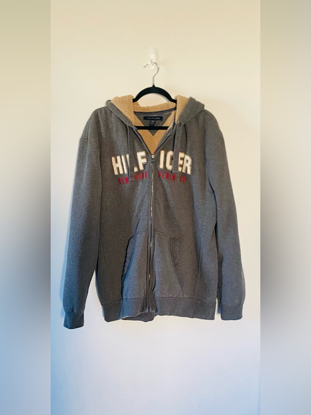 Tommy Hilfiger Men’s Gray Zip-Up Hoodie with Tan Sherpa Lining Size XL Gorpcore